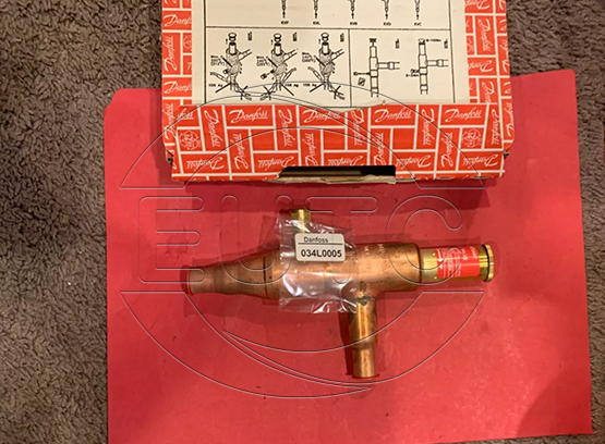 Condensing pressure regulator