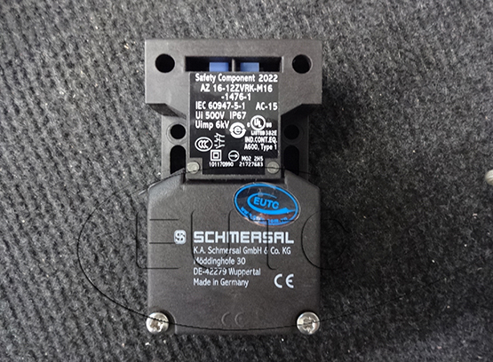 SWITCH SAFETY AZ16-12-ZVRK-M16-1476-1