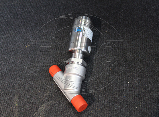Angle globe valve DN15 GEMU 550 15D 1734 511G1