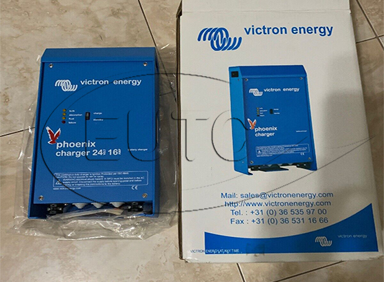 Phoenix Inverter Compact 24/1600 230V