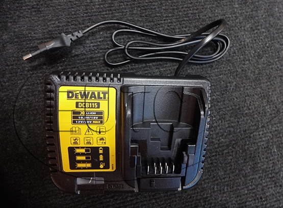 ĐẾ SẠC PIN DEWALT DCB115-KR 10.8V-18V