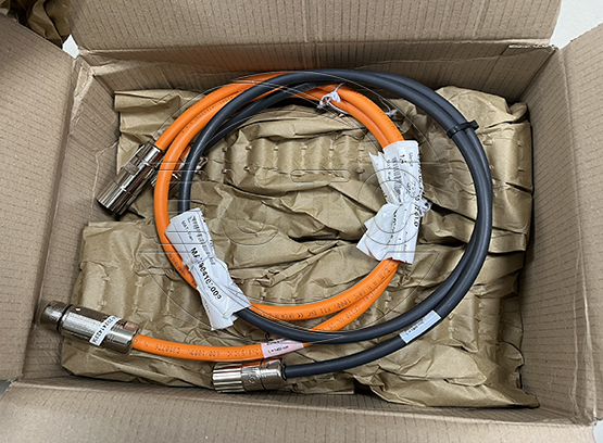 Cáp động cơ Readycable kula quantec fortec titan trục riêng trục thứ 7