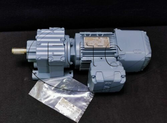 Helical gearmotor
