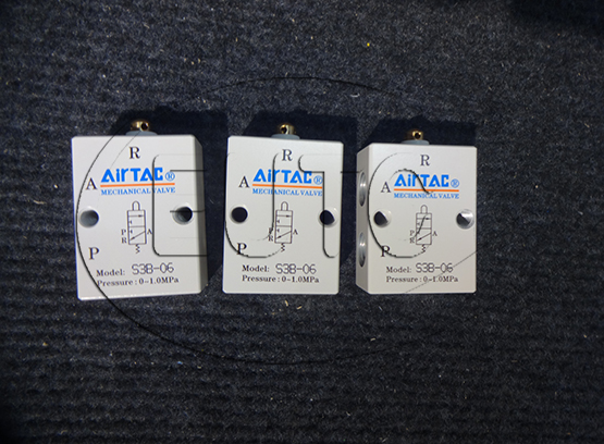 AIR VALVE S3B-06 (2 SPACES) AIRTAC