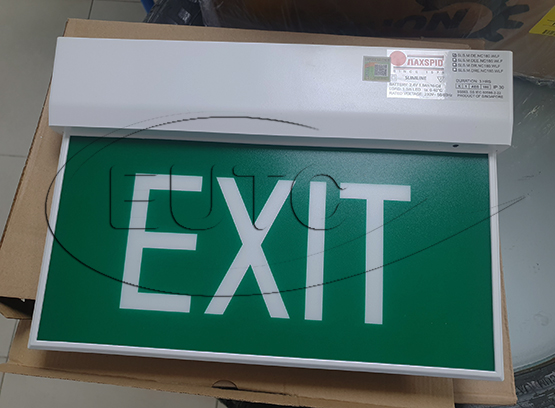 Đèn thoát hiểm bóng Led 1.5W có kèm bộ lưu điện 3 giờ. Hình chữ EXIT (2 mặt), có tem PCCC