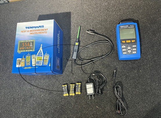 Máy đo từ trường TENMARS TM-197 ((0~300mT,0~3000G))